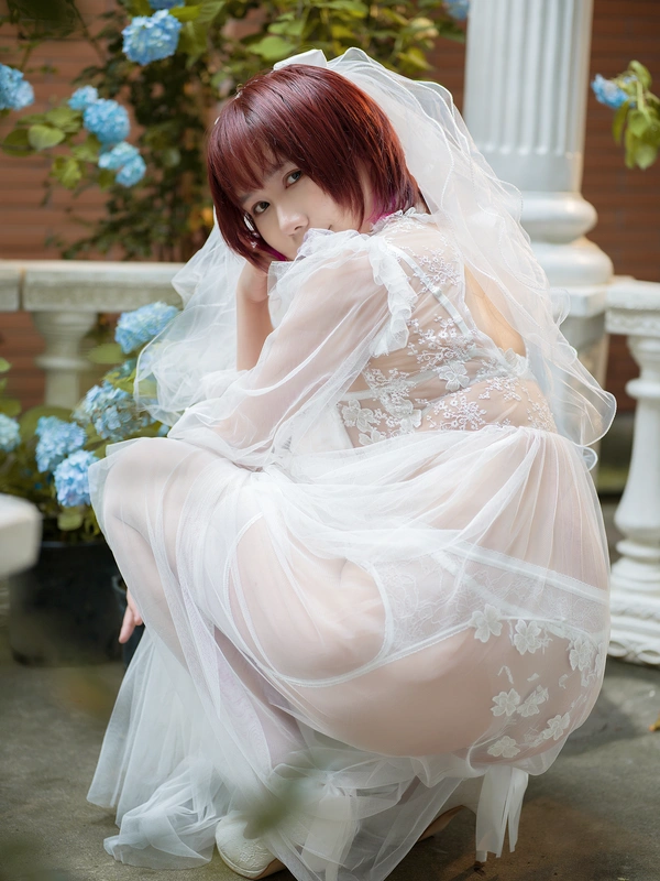 黑白婚纱 - 麻花酱