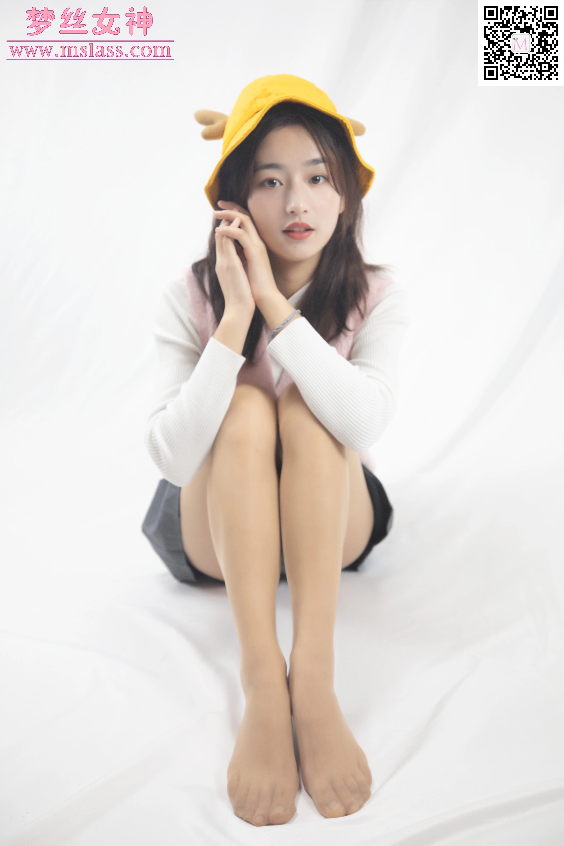 MSLASS梦丝女神 - 2019.12.08 NO.075 璇璇3 9分颜值小黄鸭帽 2